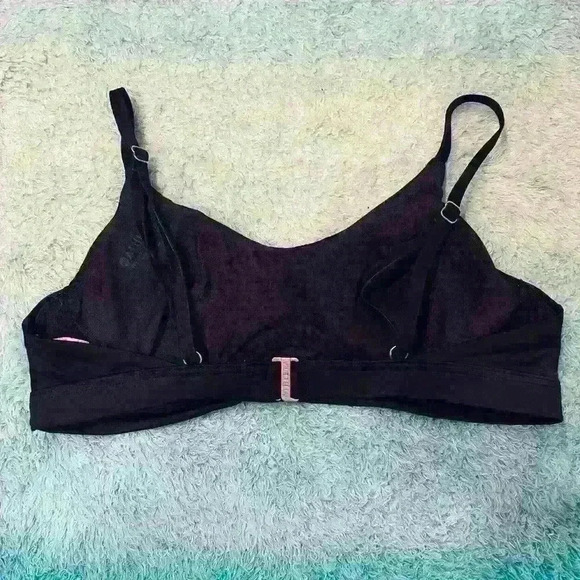🔥ATHLETA Bra🔥 - Picture 2 of 4